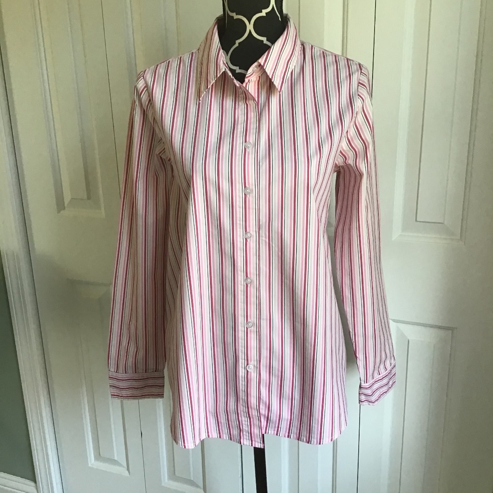 Liz Lange maternity top